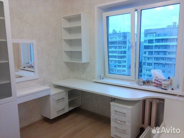 Стол и др мебель в детскую