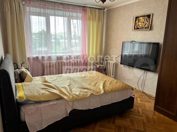 2-к. квартира, 64,5 м², 8/8 эт.