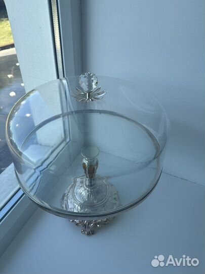 Тортница на ножке