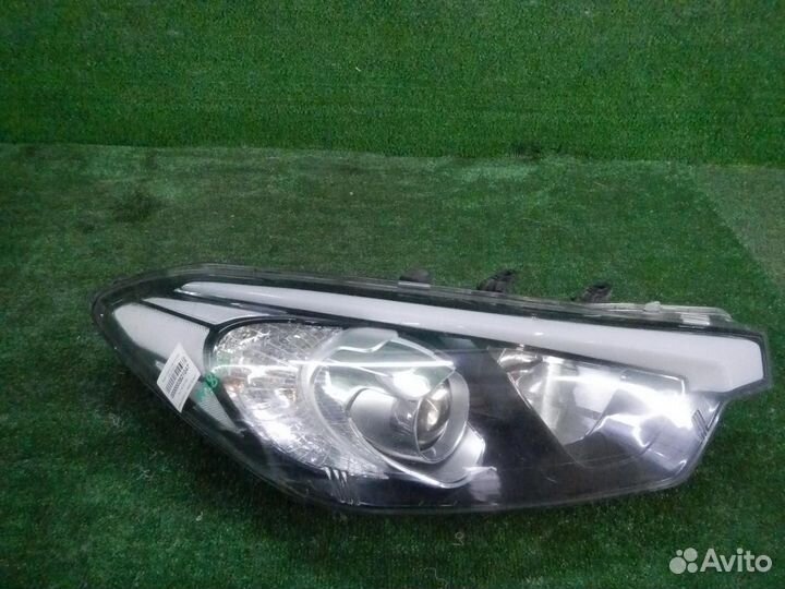 Фара правая Kia Cerato
