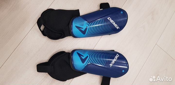 Щитки футбольные детские