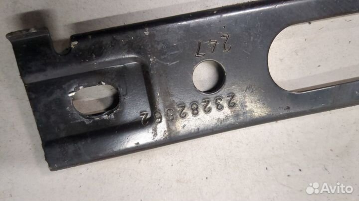 Кронштейн Cadillac XT4