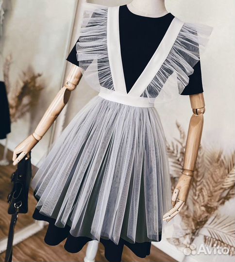 Школьный фартук и платье на 1 сентября