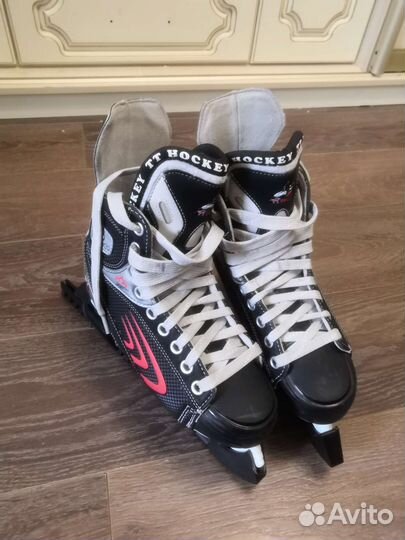 Коньки хоккейные 40 размер новые