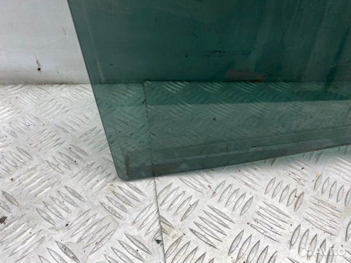 Стекло двери заднее правое Mazda Mpv LW5W GY-DE