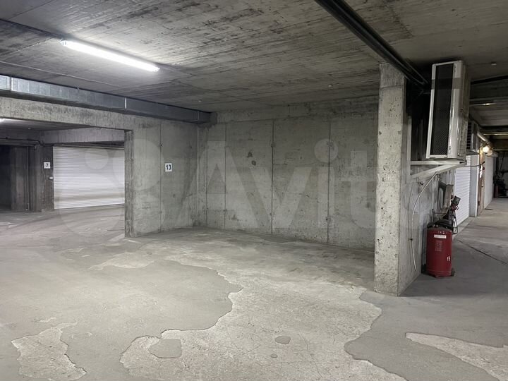 Машиноместо, 12 м²