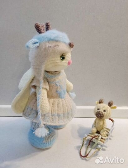 Вязаная зайка ручной работы
