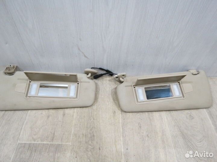 Козырек солнцезащитный правый Jaguar XF