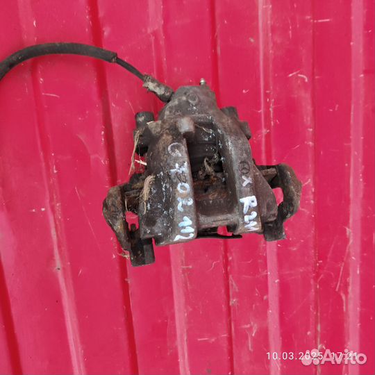 Суппорт задний правый mercedes w211