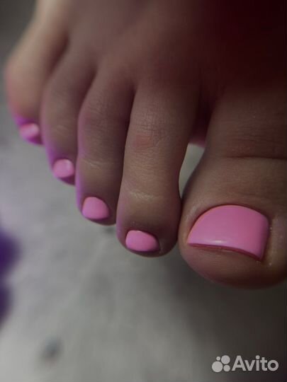 Маникюр и педикюр