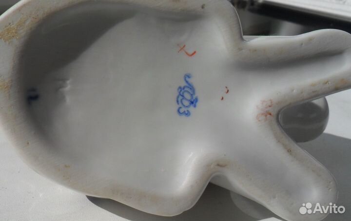 Фарфоровая статуэтка лфз