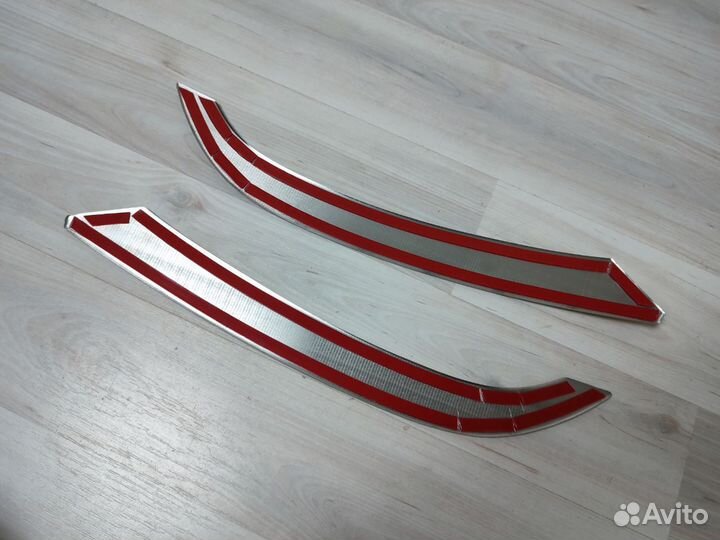 Реснички на фары Volkswagen T6.1 2020+ (нержавейка