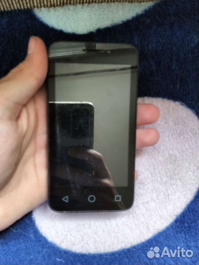 Телефон Alcatel one touch pixi 3 4