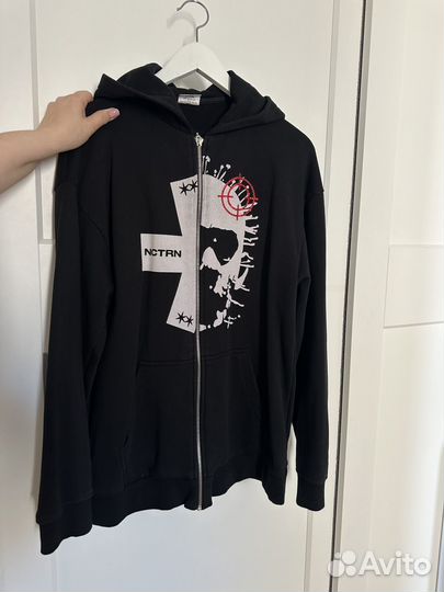 Толстовка на молнии concept club