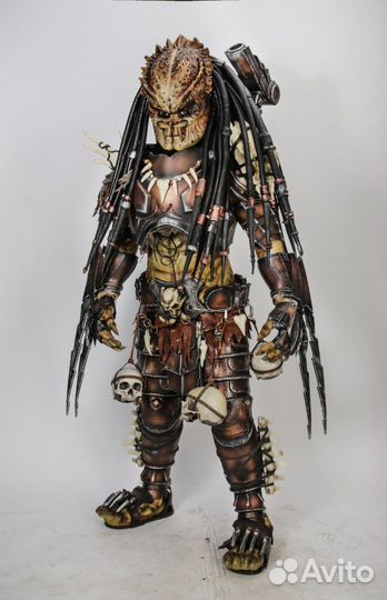 Скульптор, художник, бутафор