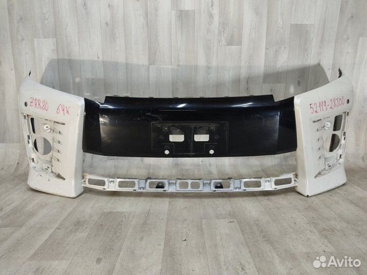 Бампер перед. toyota voxy