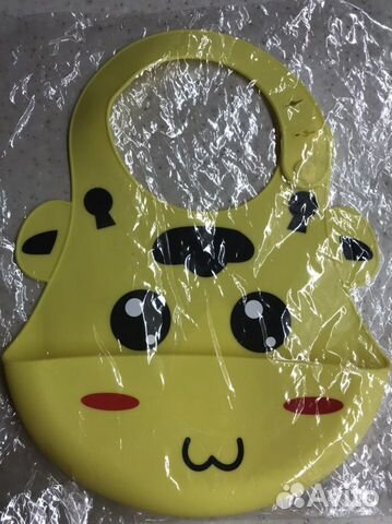 Нагрудник силиконовый с карманом новый