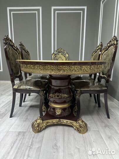 Стол и стулья