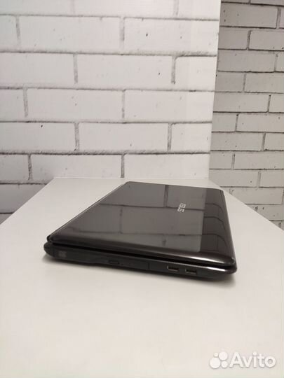 Надежный для дома и офиса ноутбук Asus