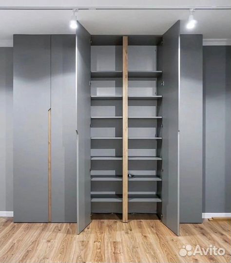 Шкаф распашной не IKEA