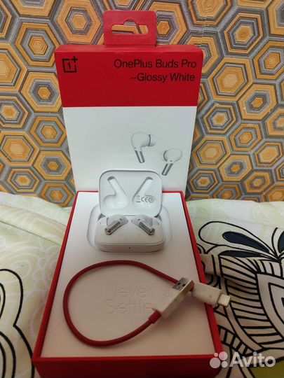 Беспроводные наушники Oneplus Buds Pro