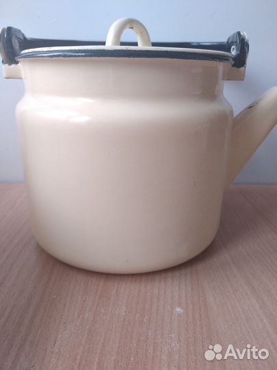 Чайник эмалированный 2 л СССР