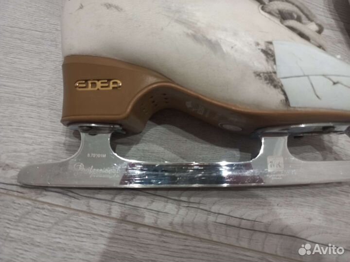 Фигурные коньки edea chorus 235