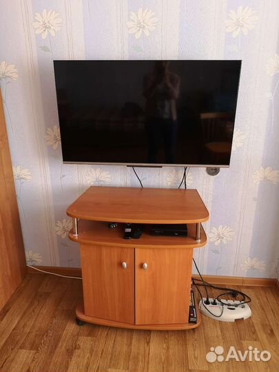 Тумба под телевизор
