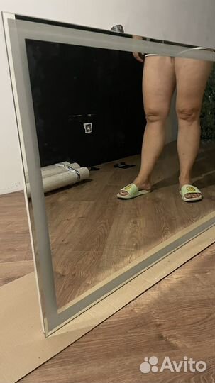 Зеркало с подсветкой для ванной