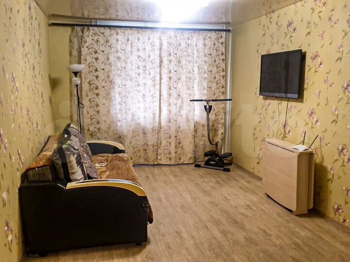 2-к. квартира, 51 м², 1/19 эт.