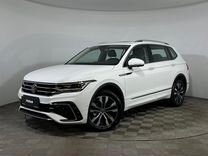 Новый Volkswagen Tiguan L 2.0 AMT, 2023, цена от 5 020 000 руб.