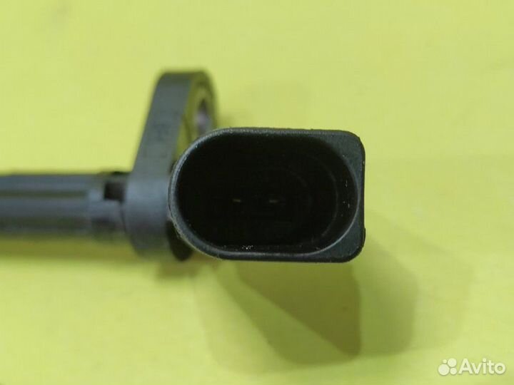 Датчик ABS передний правый Audi A6 4G2 chva 2012