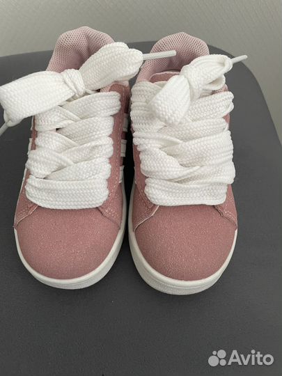 Кроссовки для девочки
