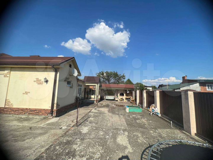 Дом 146 м² на участке 4 сот.