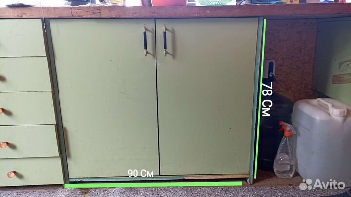 Кухонный шкаф