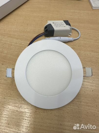Светодиодный светильник потолочный встраиваемый