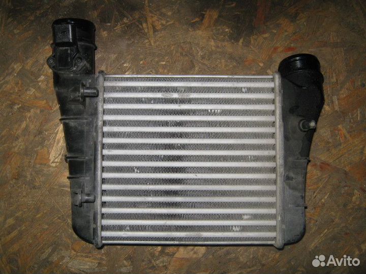 Интеркулер Audi A4 B7