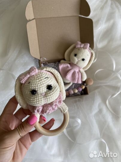 Вязанная погремушка
