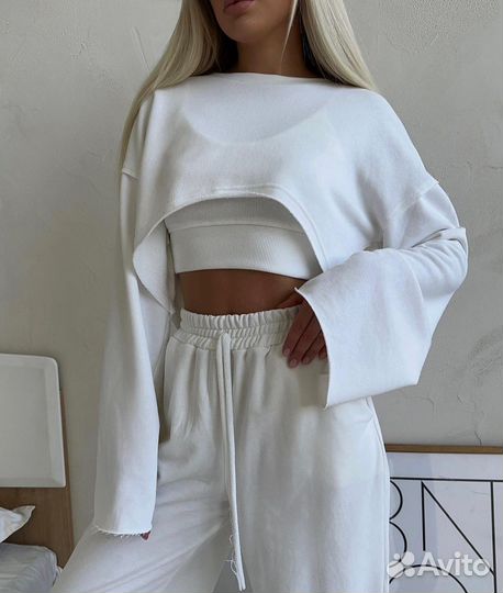 Костюм женский