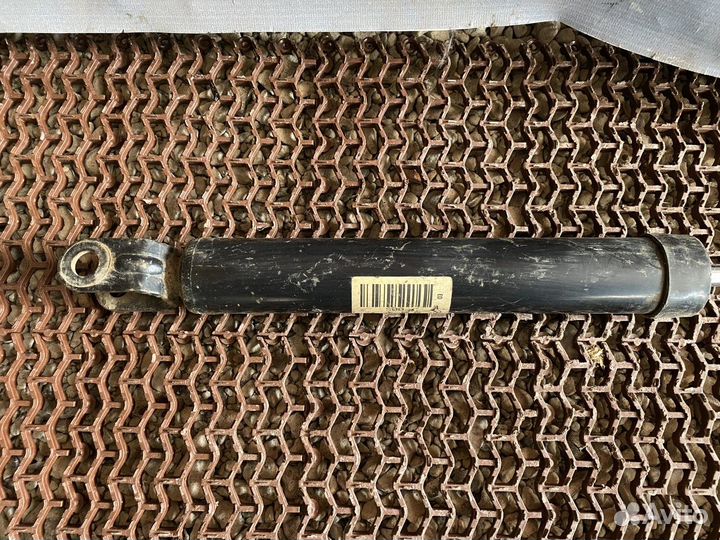 Амортизатор задний левый Сееd 1 Kia Ceed