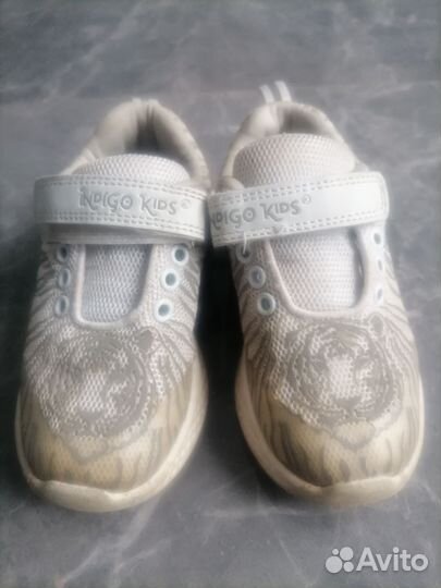 Кроссовки детские 26 размер