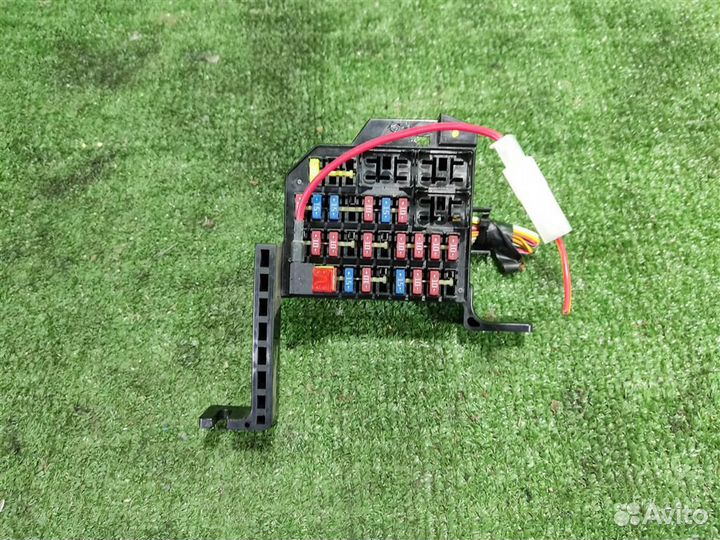 Блок предохранителей салонный Ssangyong Actyon NE