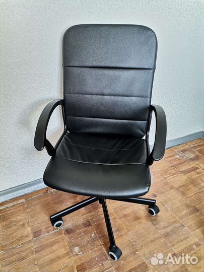 Компьютерное кресло IKEA / кожзам. оригинал