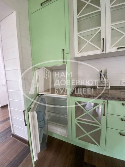 Дом 321 м² на участке 17 сот.