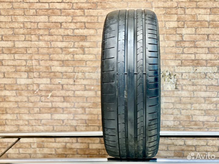Pirelli P Zero PZ4 245/45 R20