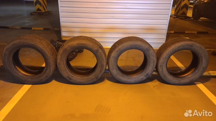 Nokian Tyres Hakkapeliitta R2 SUV 235/65 R17 108R