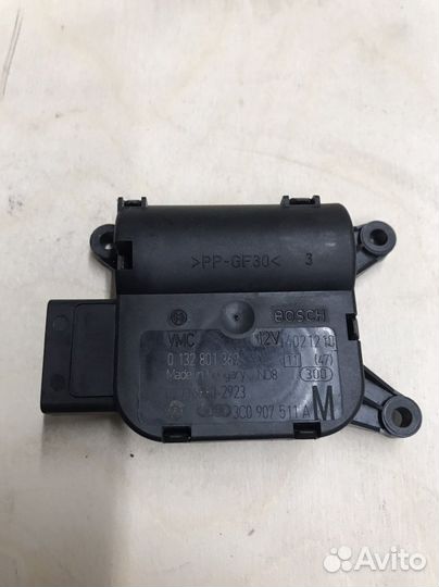 Моторчик заслонки отопителя 3C0907511A, Passat B7