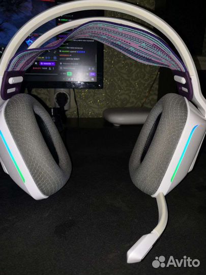 Наушники Logitech g733