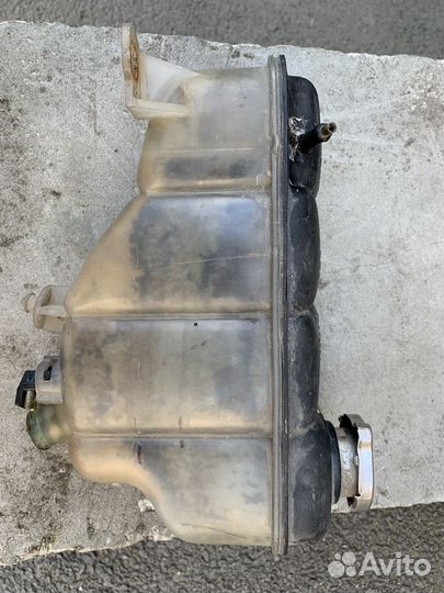 Бочек расширительный w202