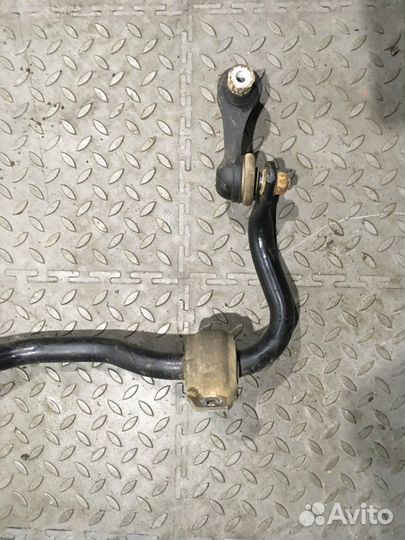 Стабилизатор задний (Volkswagen Tiguan)